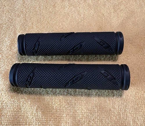 Vintage handlebar grips mtb - gt,