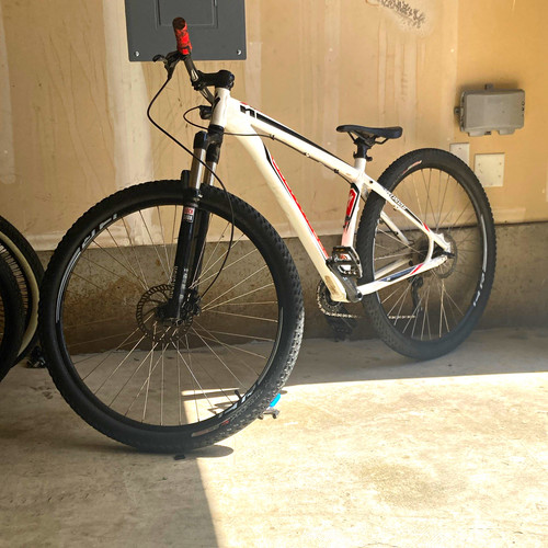 Avalanche mountain bike - gt,